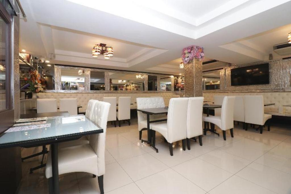 Oyo 253 Kk 11 Boutique Inn กรุงเทพมหานคร ภายนอก รูปภาพ
