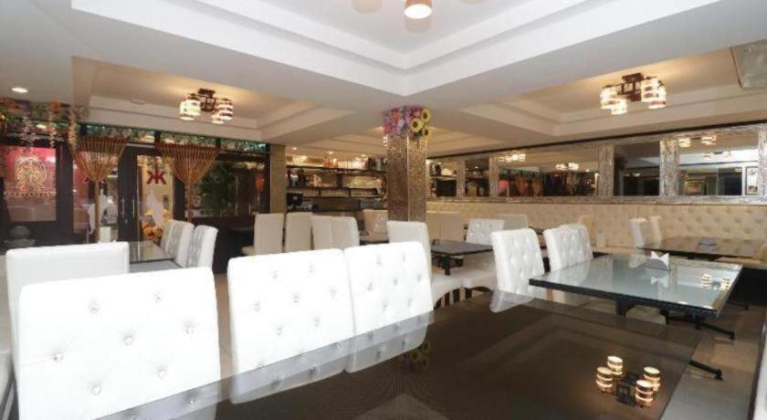 Oyo 253 Kk 11 Boutique Inn กรุงเทพมหานคร ภายนอก รูปภาพ